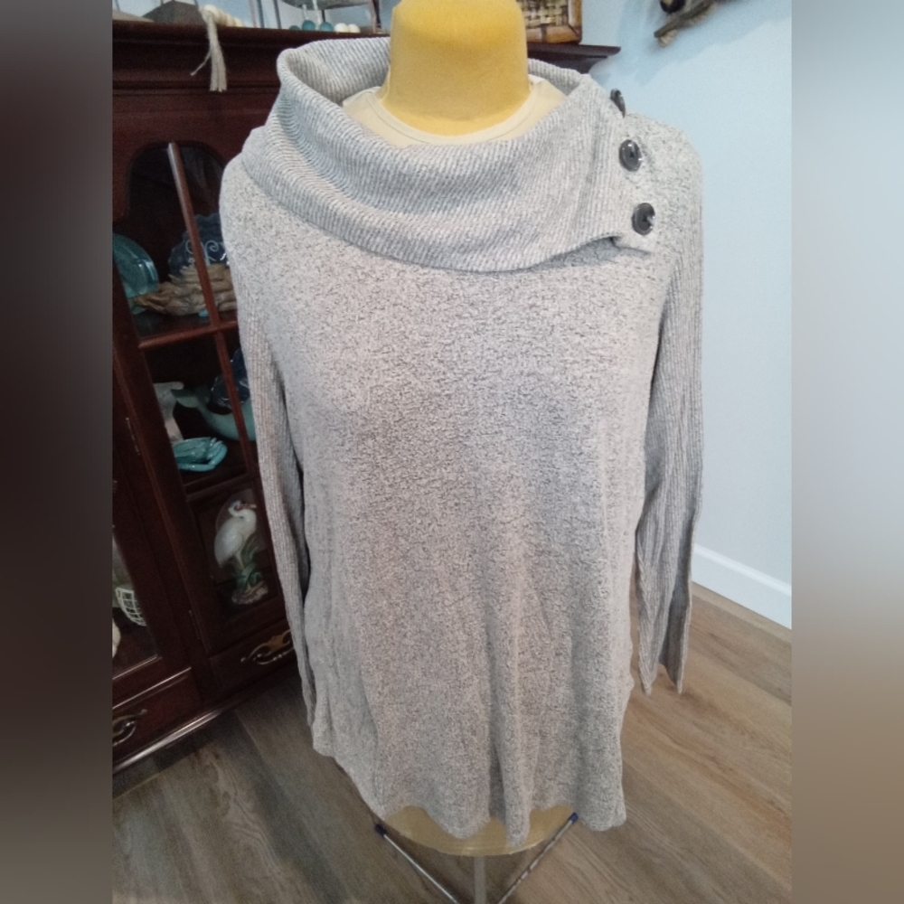 2-$10... Forturn + Ivy Plus Size XXL Gray Cowl Neck Sweater w/ Button Detail